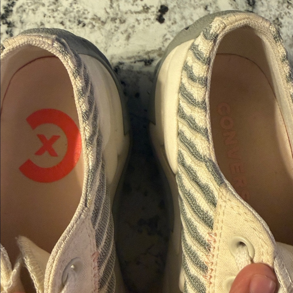Converse Stylish Cream and Gray Women's Sneakers - Picture 6 of 9